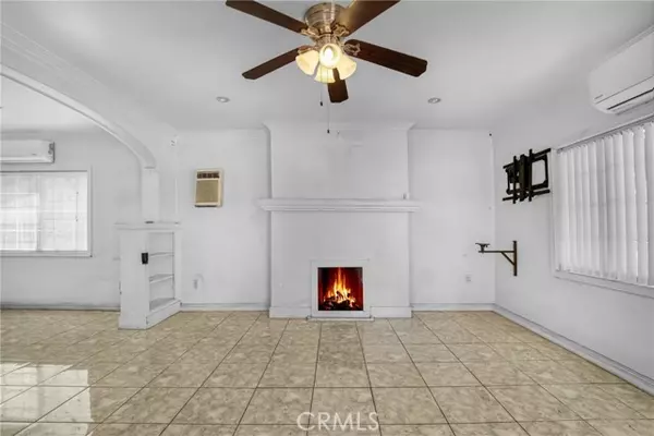 Los Angeles, CA 90039,2662 Rich Street