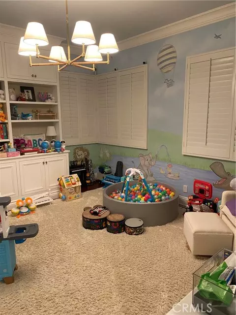 Beverly Hills, CA 90210,14151 Beresford Road