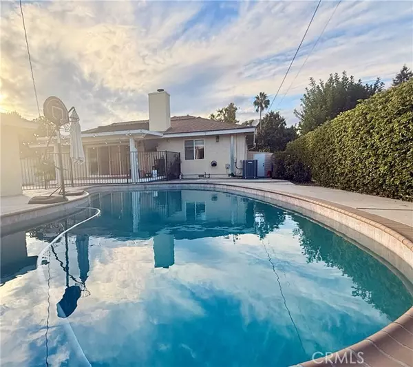 Woodland Hills (los Angeles), CA 91367,6424 Penfield Avenue