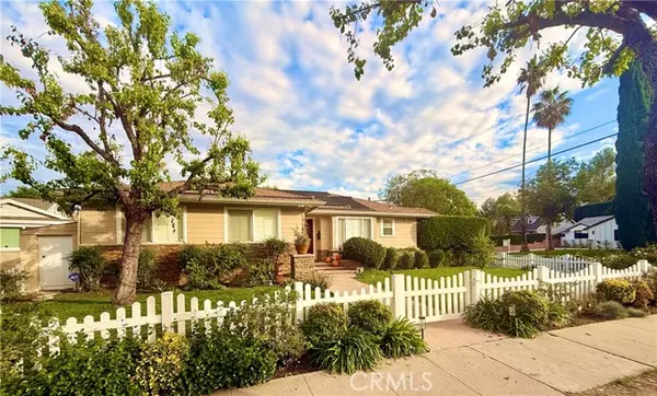 6424 Penfield Avenue, Woodland Hills (los Angeles), CA 91367
