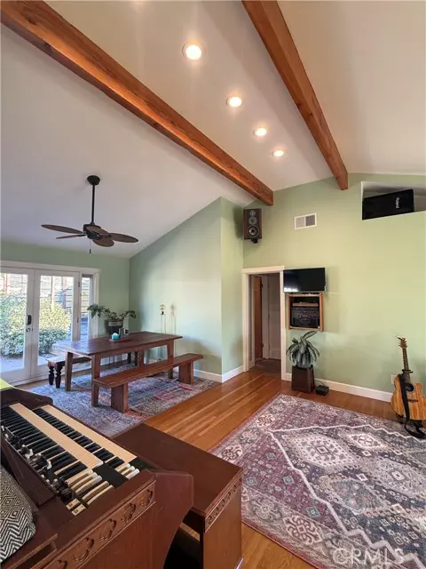 Long Beach, CA 90815,6431 E El Roble