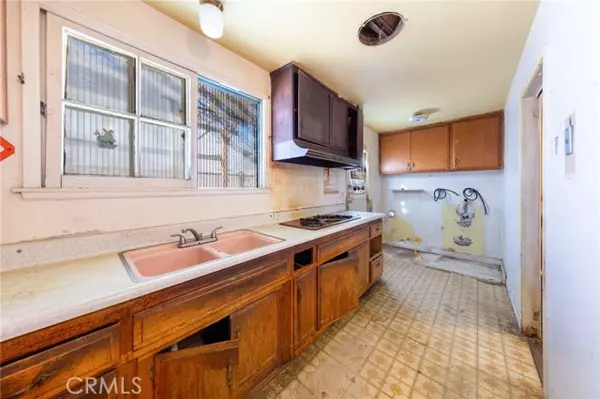 Woodland Hills (los Angeles), CA 91367,6227 Glide Avenue