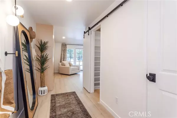 Woodland Hills (los Angeles), CA 91367,5910 Pat Avenue