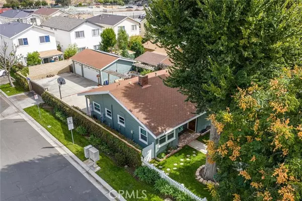 Newhall (santa Clarita), CA 91321,25032 Walnut Street