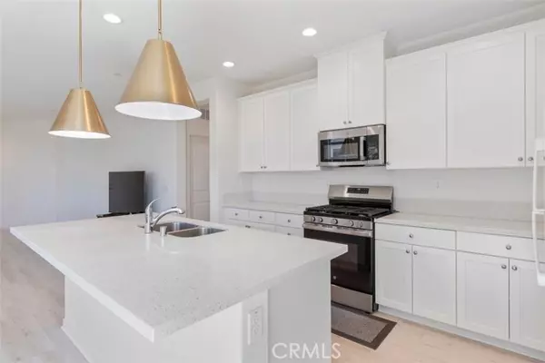 Rosamond, CA 93560,3708 Santa Ynez