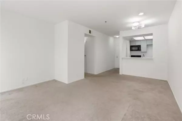 Reseda (los Angeles), CA 91335,19350 Sherman Way #125