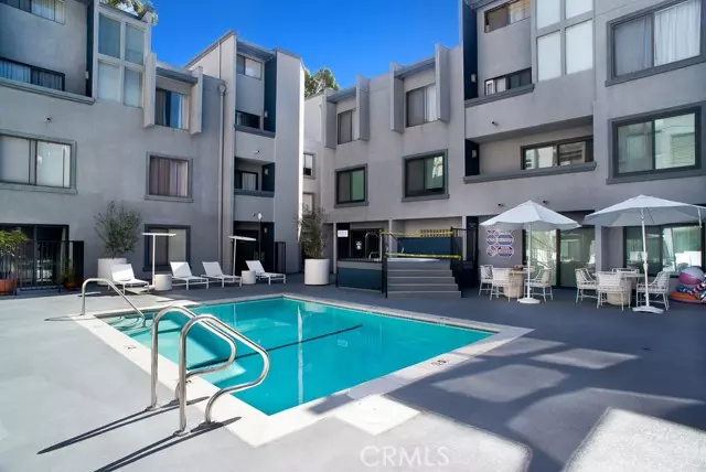 1940 N Highland #10, Los Angeles, CA 90068