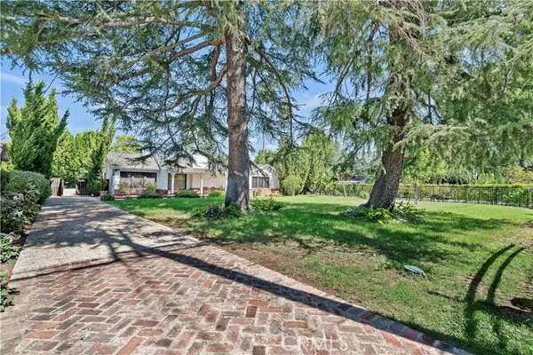 Woodland Hills (los Angeles), CA 91367,23003 Mariano Street