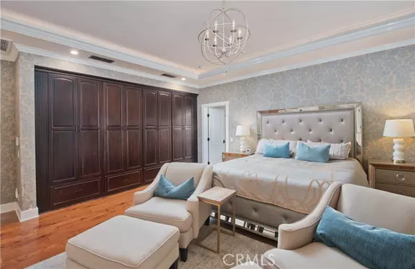 Granada Hills (los Angeles), CA 91344,16426 Knollwood Drive