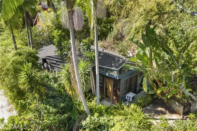 Los Angeles, CA 90068,6169 Glen Holly