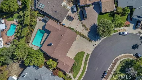 Woodland Hills (los Angeles), CA 91367,23717 Crosson Drive