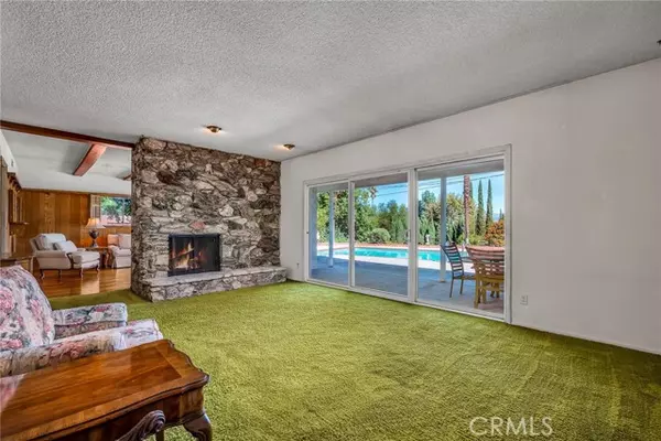 Woodland Hills (los Angeles), CA 91367,23717 Crosson Drive