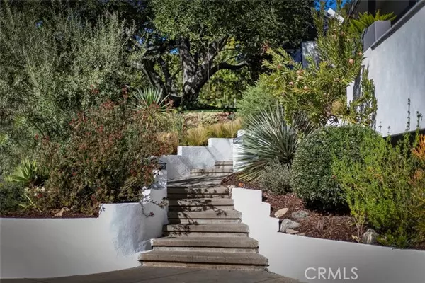 Glendale, CA 91206,2820 E Chevy Chase Drive