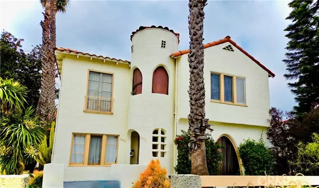 2853 Buckingham Road, Los Angeles, CA 90016