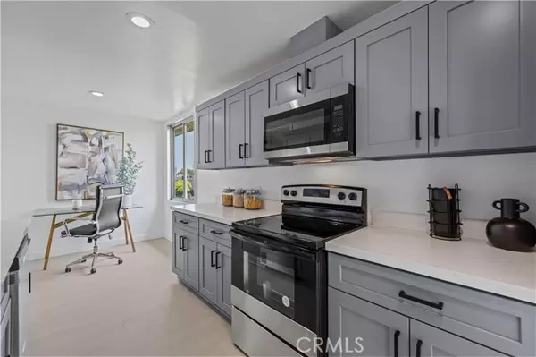 Encino (los Angeles), CA 91316,5301 Balboa Boulevard #M4