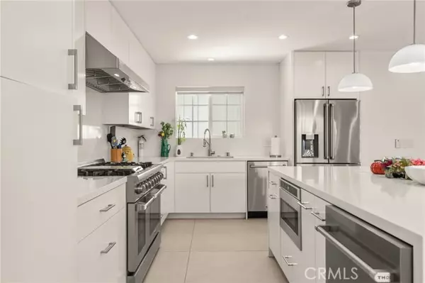 Canoga Park (los Angeles), CA 91304,7741 Variel