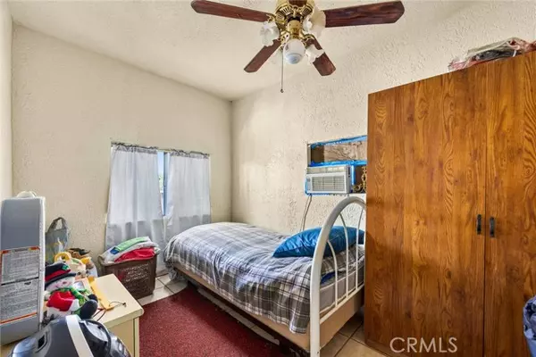 345 Combs, Arvin, CA 93203