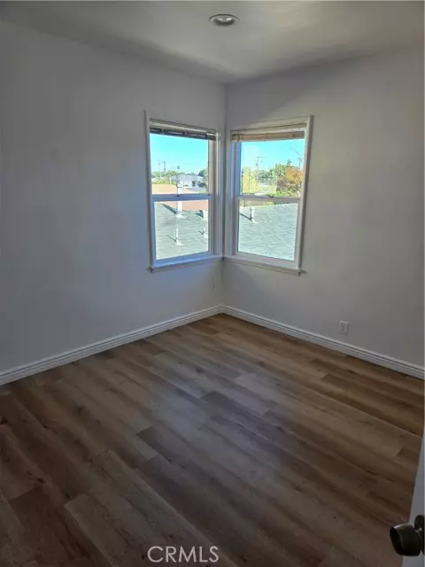 2009 Ocean Park, Santa Monica, CA 90405