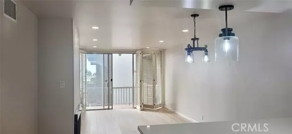 Los Angeles, CA 90046,1745 Camino Palmero #527