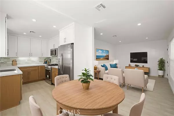 Canoga Park (los Angeles), CA 91304,21018 Lull Street