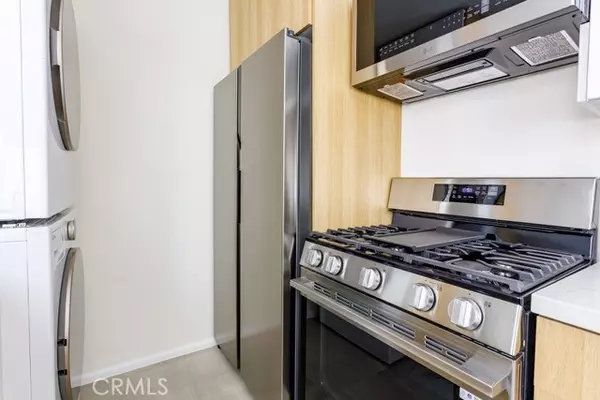 Los Angeles, CA 90066,12422 Pacific Avenue #3