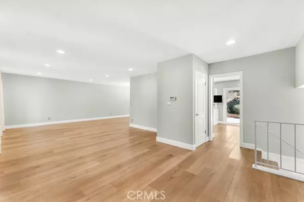 Granada Hills (los Angeles), CA 91344,12444 Marva Avenue