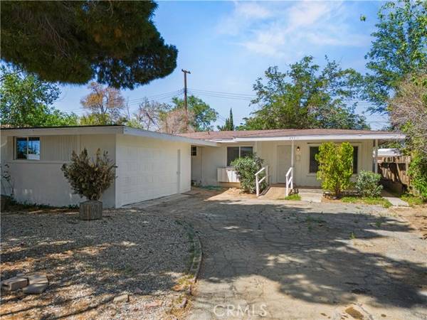 45517 Kingtree Avenue, Lancaster, CA 93534