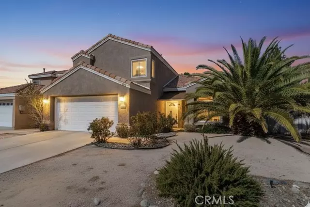 2215 W Avenue J4, Lancaster, CA 93536