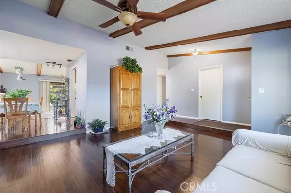 Canyon Country (santa Clarita), CA 91351,19648 Lonerock