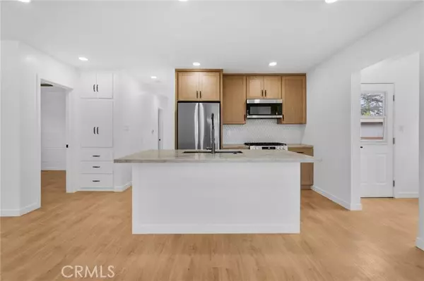 San Fernando, CA 91340,11225 Acala