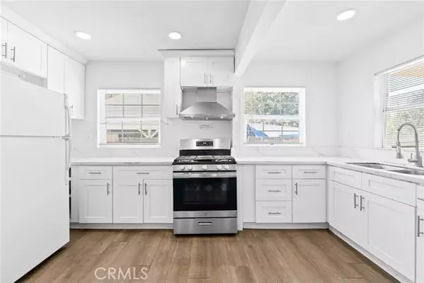 Van Nuys (los Angeles), CA 91402,15219 Willard