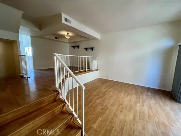 Winnetka (los Angeles), CA 91306,20008 Sherman Way #D