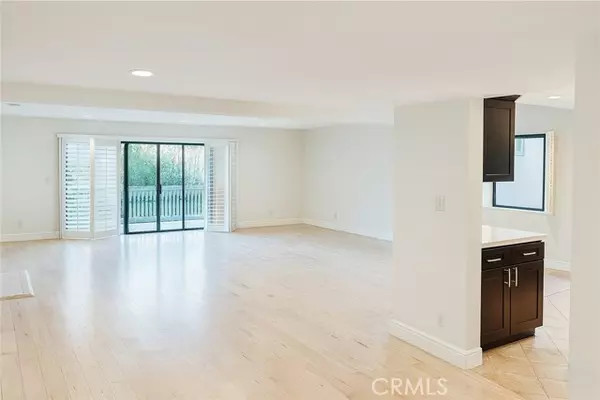 Los Angeles, CA 90035,1310 Roxbury Drive #102