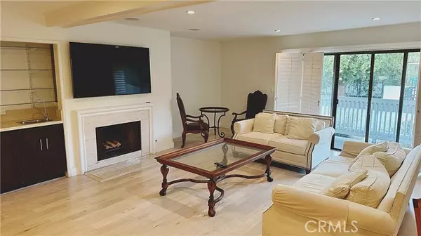 Los Angeles, CA 90035,1310 Roxbury Drive #102