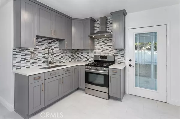 Sylmar (los Angeles), CA 91342,14594 Lyle Street