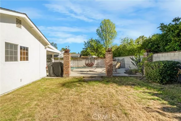 West Hills (los Angeles), CA 91307,24206 Saint Edens Circle