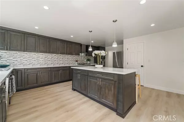 Los Angeles, CA 90045,7272 W 90th Street