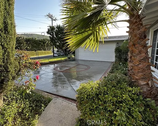 Calabasas, CA 91302,26261 Veva Way