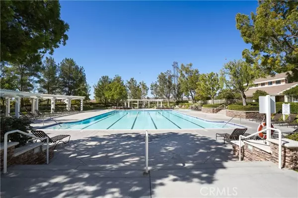 Valencia (santa Clarita), CA 91354,28066 Liana Lane