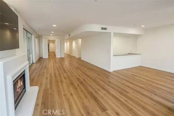 1819 Holmby #104, Los Angeles, CA 90025