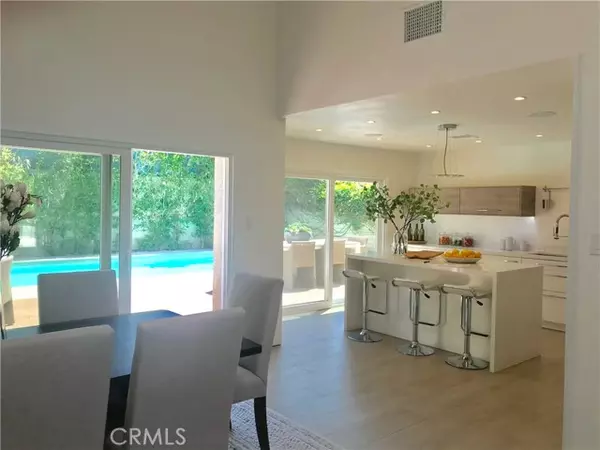 Valley Village, CA 91607,5714 Vantage Avenue