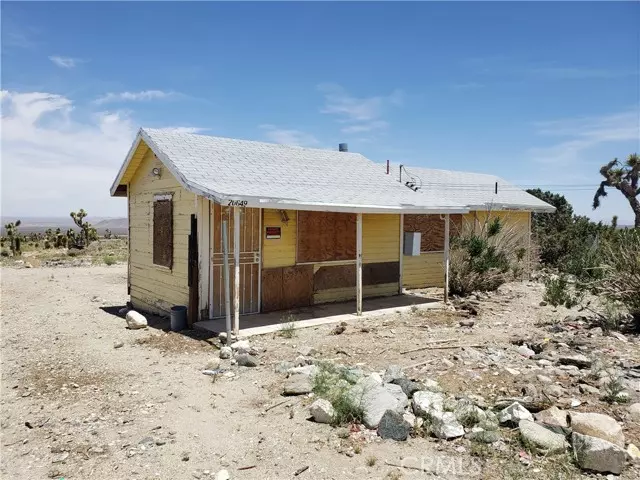 20649 E Avenue Y, Llano, CA 93544