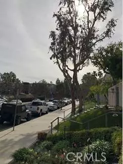 22219 Erwin Street, Woodland Hills (los Angeles), CA 91367