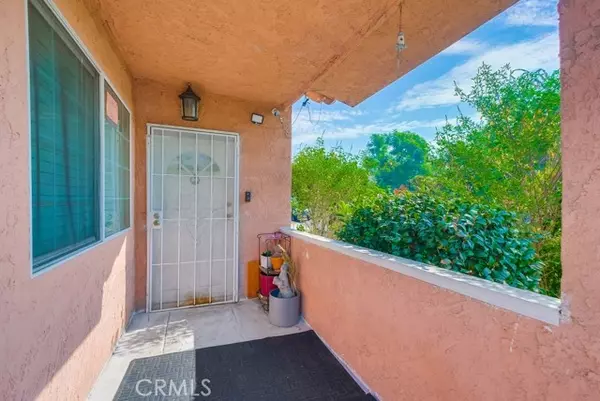 Los Angeles, CA 90065,2663 Loosmore Street