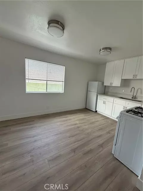 Los Angeles, CA 90003,144 W 94th Street