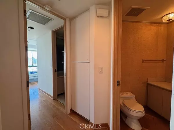 Los Angeles, CA 90024,10490 Wilshire Boulevard #1602