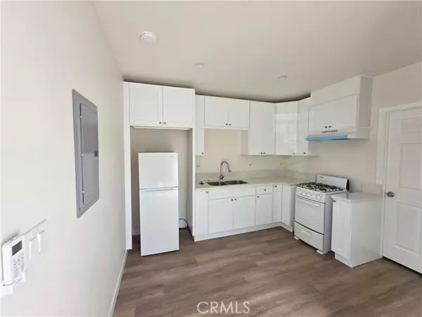 San Fernando, CA 91340,11572 Amboy Avenue