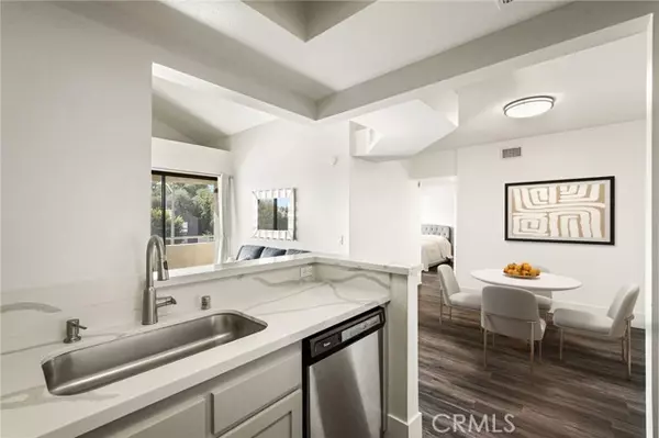 Reseda (los Angeles), CA 91335,19009 Sherman Way #81