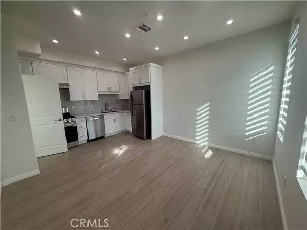 Van Nuys (los Angeles), CA 91405,13939 LEADWELL Street