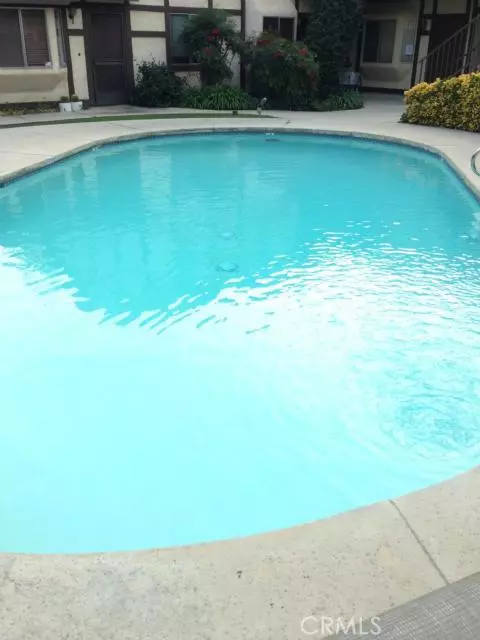 West Hills (los Angeles), CA 91307,7125 Shoup Avenue #201